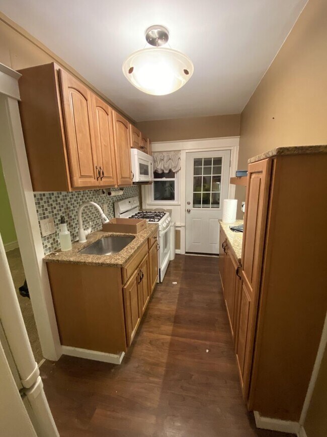 Foto del edificio - 3 Bedroom Manayunk Home