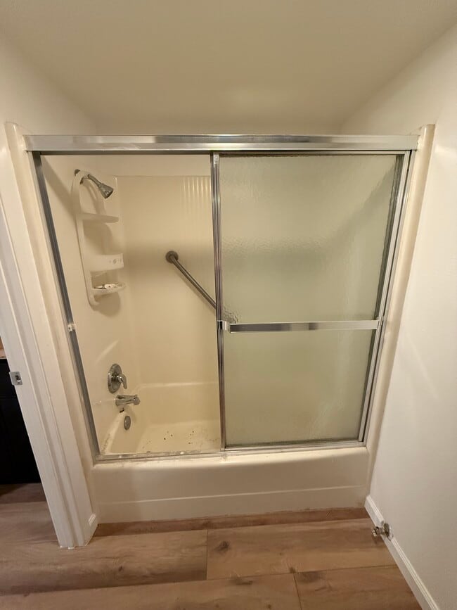 baño - 5300 E Waverly Dr