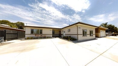 Building Photo - 5343 E Falls View Dr