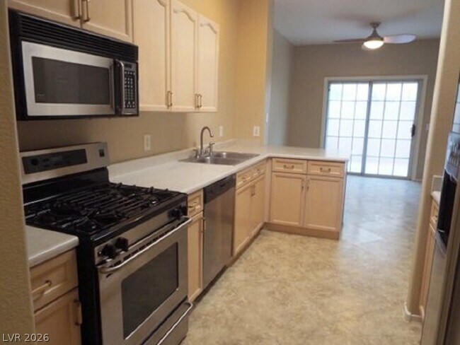 Foto del edificio - 9623 Gunsmith Dr