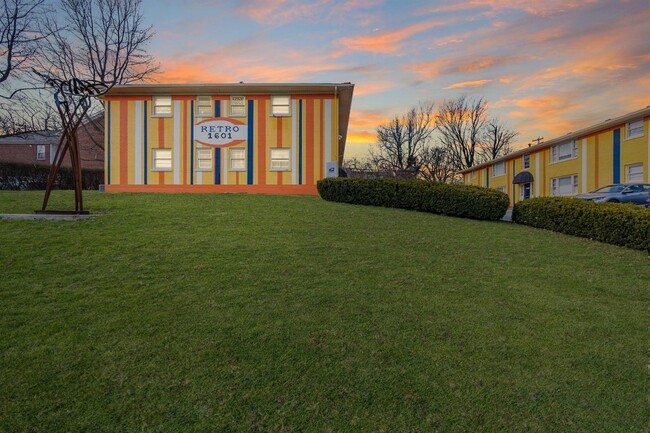 Building Photo - 1601 Alexandria Dr