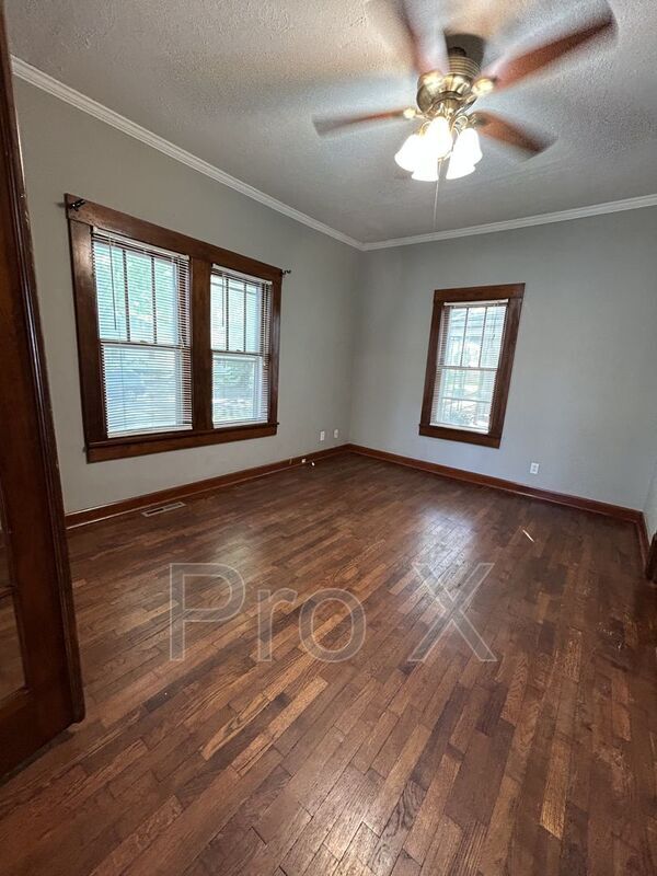 Foto del edificio - 102 W Washington St