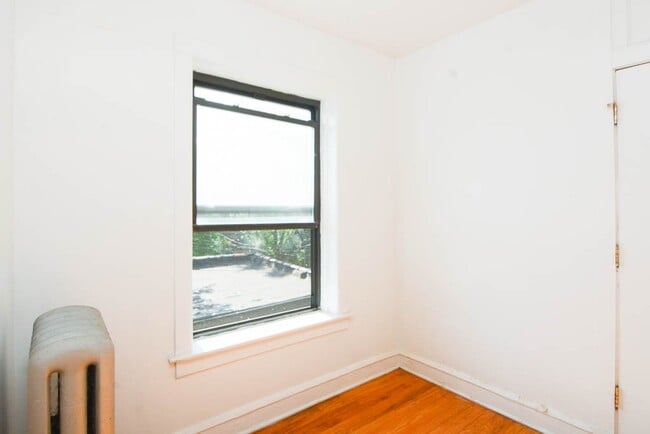 Building Photo - 2649.5 N Spaulding Ave