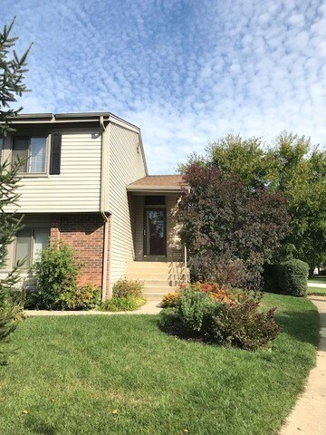 Primary Photo - 101 Mayberry Ct