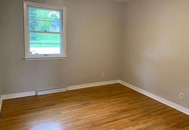 Foto del edificio - 1028 W 12th St