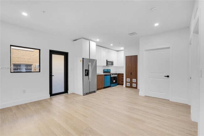 Foto del edificio - 1037 NW 2nd St