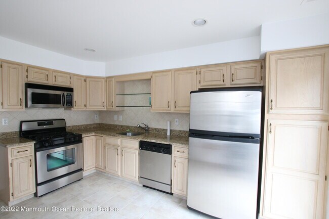 Foto del edificio - 128 Daniele Dr