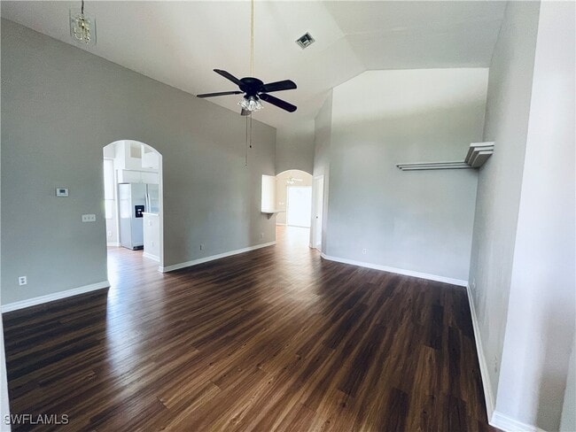 Building Photo - 834 Sunrise Blvd