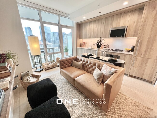 Foto del edificio - 350 N Halsted St