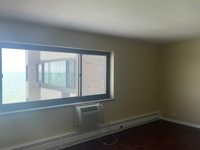 Bedroom - 7337 S South Shore Dr