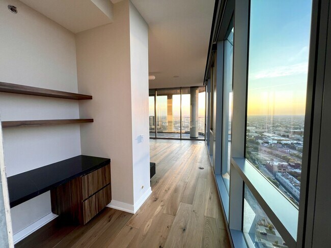 Foto del edificio - 1114 W Carroll Ave