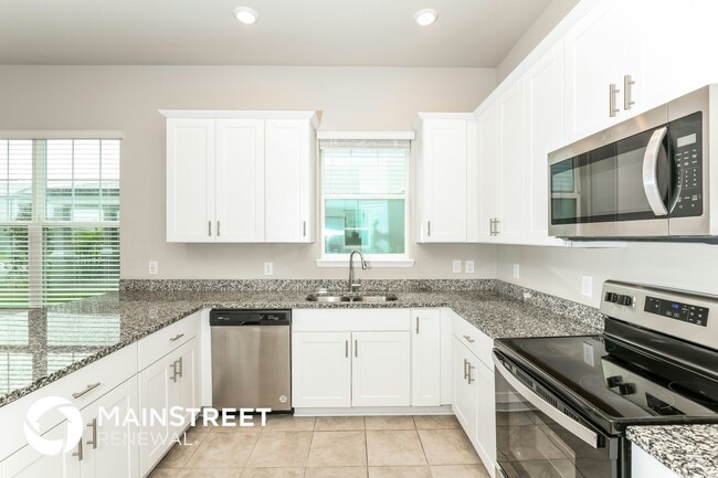 Building Photo - 517 Venetian Palms Blvd