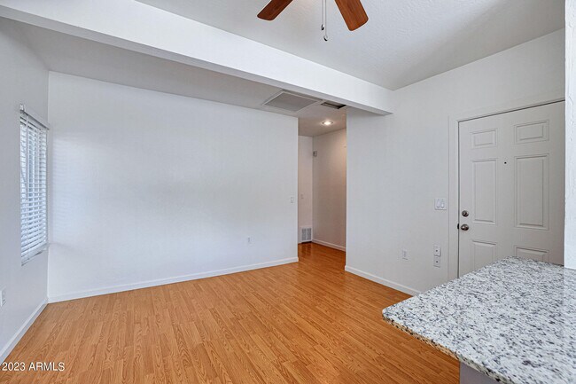 Building Photo - 830 2ND Ave
