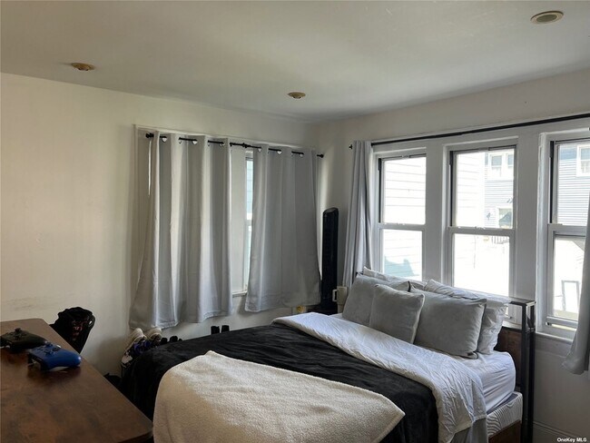 Foto del edificio - 23 Troy Ave