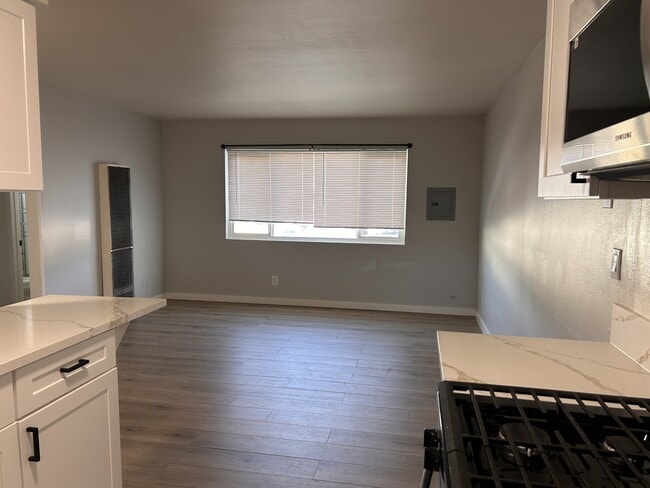 Building Photo - 7010 Jordan Ave