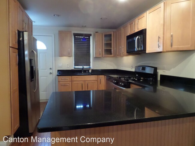 Building Photo - 3 br, 3 bath House - 230 N Port St.