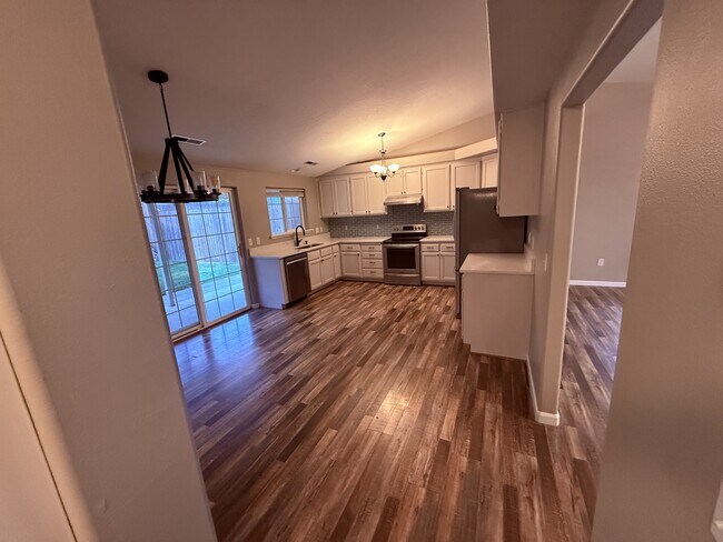 Foto del edificio - 624 Clearview Way