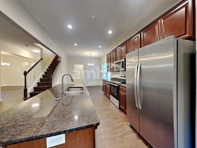 Building Photo - 1490 Aster Ives Dr