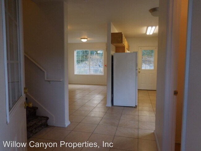 Foto del edificio - 681-681 SW 2nd St