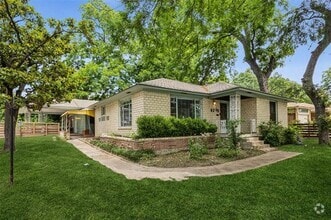 Building Photo - 6203 Scyene Rd