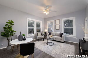 Foto del edificio - 1614 W Kings Hwy