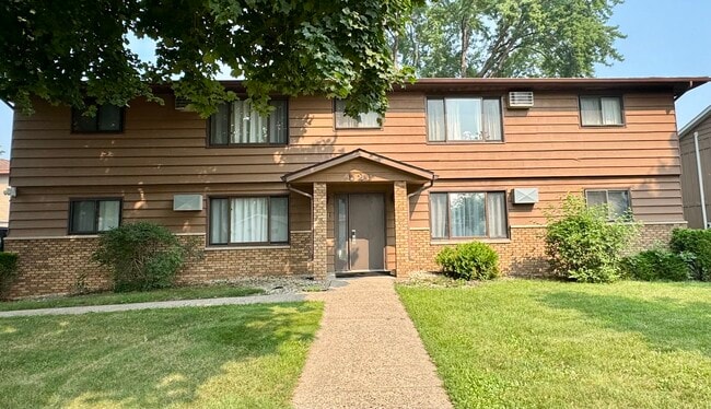 Building Photo - 521 Kerry Dr