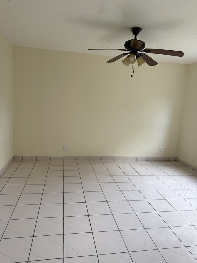 Building Photo - 6153 Moonbeam Dr