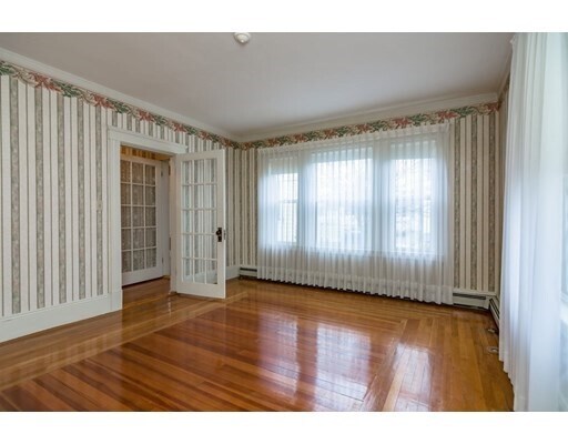Building Photo - 21 E Brook Pl