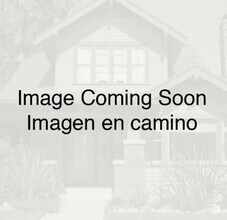 Building Photo - Live Oak Apartments