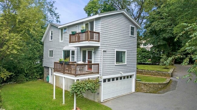 Building Photo - 8 Risley Rd