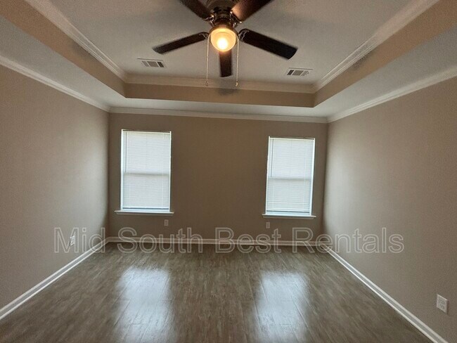 Foto del edificio - 200 Magnolia Ct