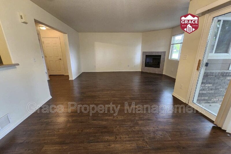 Photo - 1601 Great Western Dr.