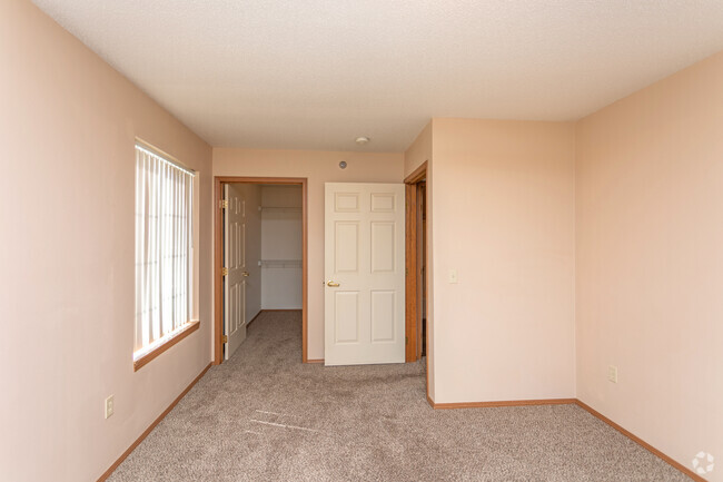 2BR, 1BA - 1,020 SF - Torrey Pines