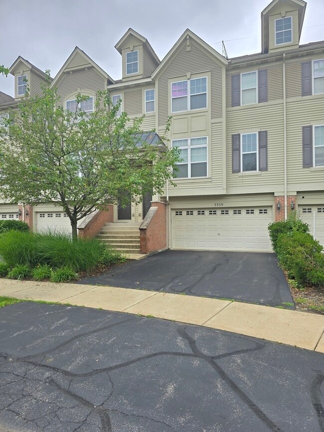 Building Photo - 3359 Kentshire Cir
