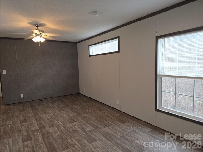 Foto del edificio - 152 Songbird Ln