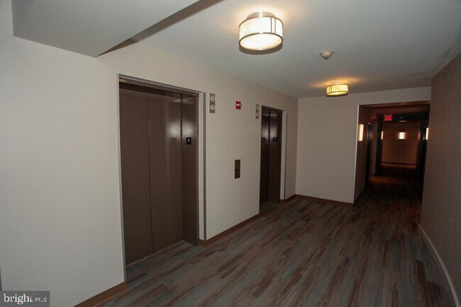 Building Photo - 350 G St SW