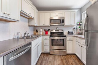 Building Photo - 143 Vixen Cir