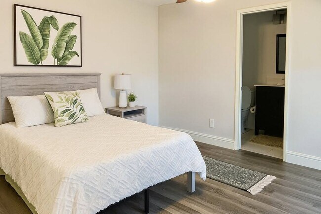 Foto del edificio - 1043 Elmwood-