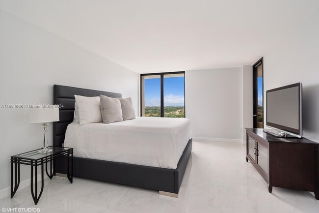 Building Photo - 1600 South Ocean Drive Apt #11B, Hollywood...