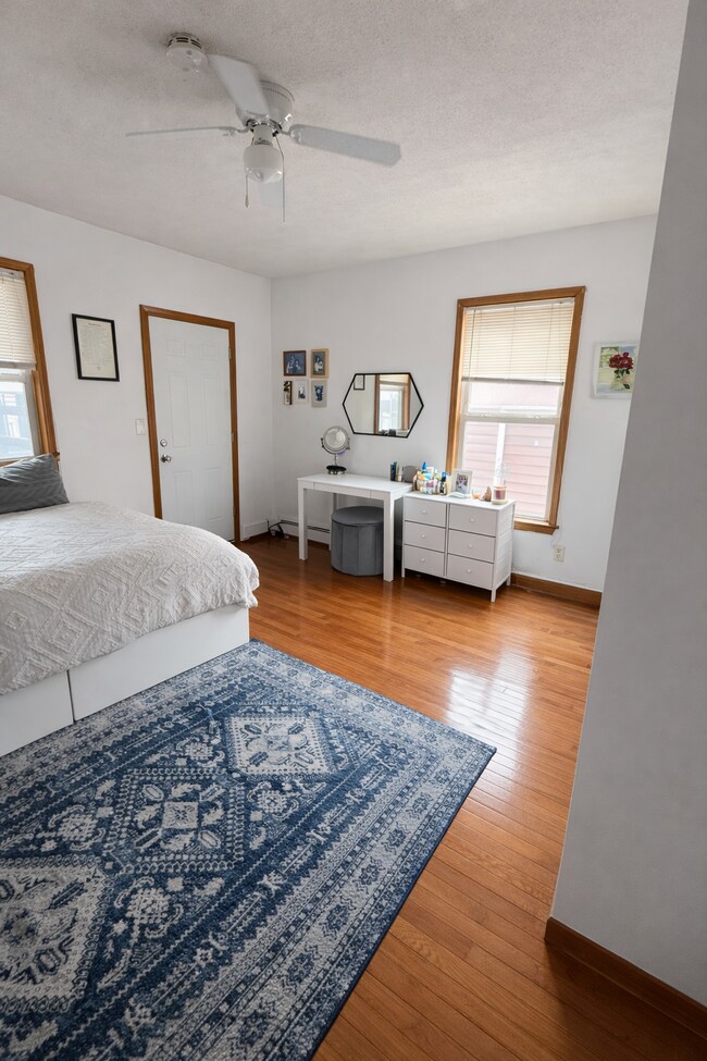 Foto del edificio - 585 Somerville Ave