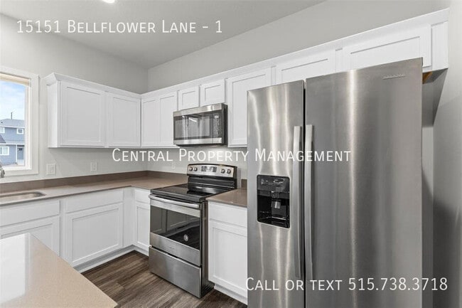 Foto del edificio - 15151 Bellflower Ln