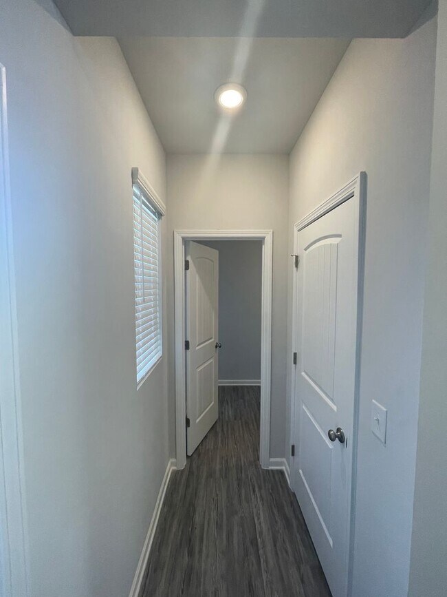 Building Photo - Brand New 4/2.5 House in West Rome- $2,395