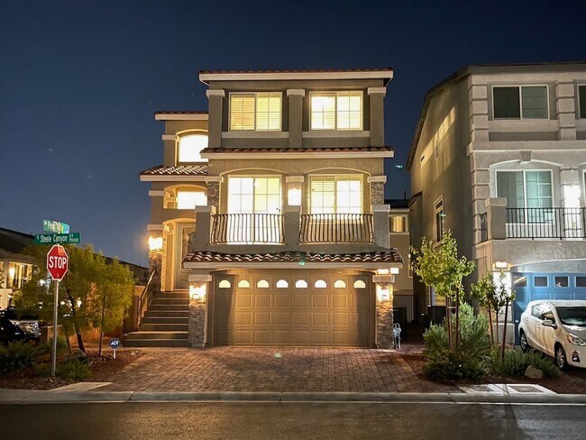 Foto del edificio - 3 Story house 4 bedroom / 3.5 bath, Southwest