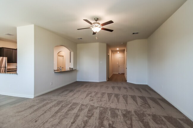 Building Photo - 8410 Sandy Drift Rd