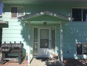 Building Photo - 334 Hallowell Ln