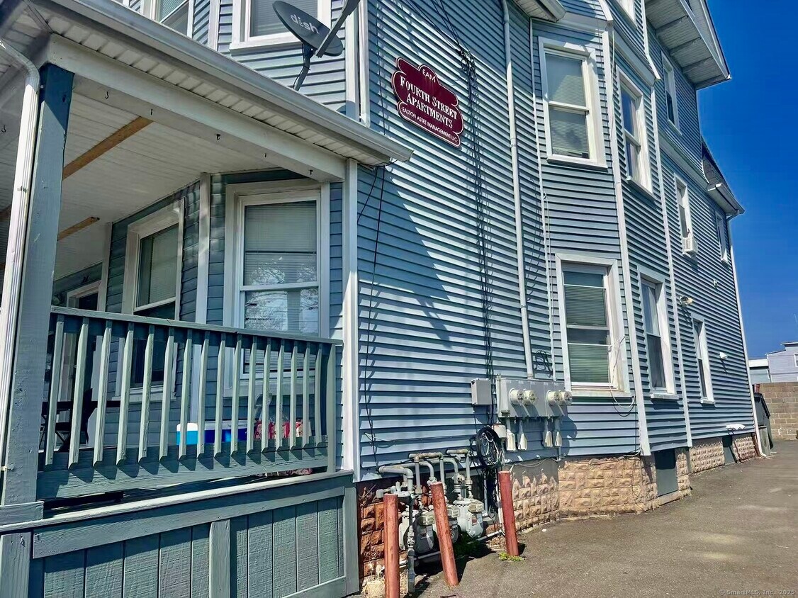 Foto principal - 26-30-30 4th St