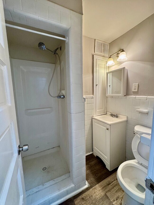 Foto del edificio - 4323 N 8th St