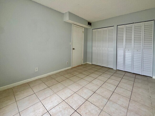 Foto del edificio - 334 SW 86th Ave