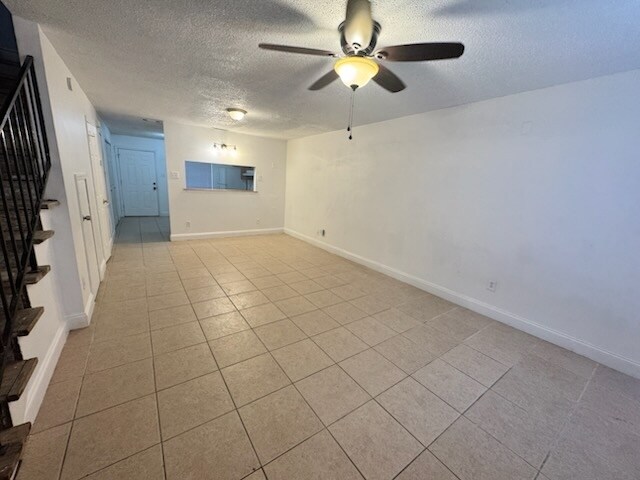 Foto del edificio - 10821 Roger Dr