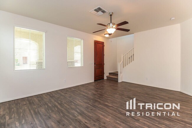 Foto del edificio - 4335 E Tyson St
